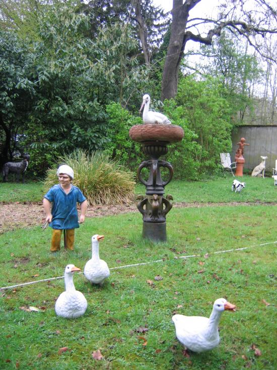 Poteries du Mesnil - dans le jardin